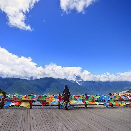 High Mountain Resort-Deqin Deqen Екстериор снимка