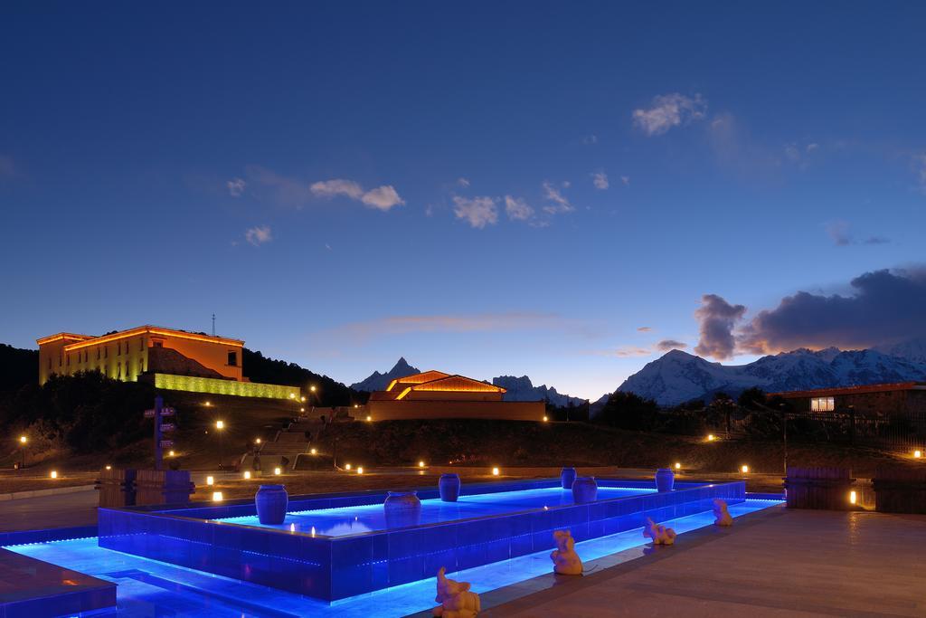 High Mountain Resort-Deqin Deqen Екстериор снимка