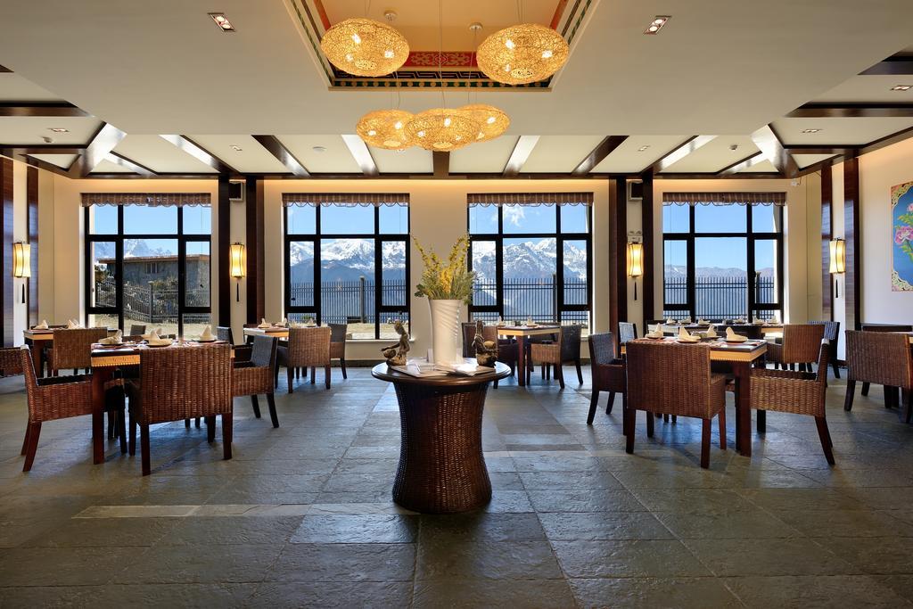 High Mountain Resort-Deqin Deqen Екстериор снимка